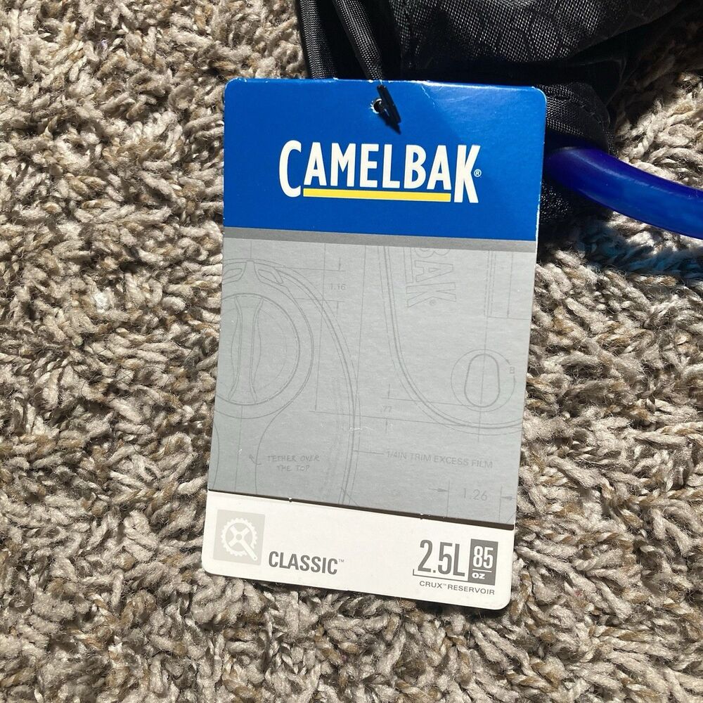 New CamelBak Rogue Hydration Pack Black 85oz. 2.5L Cycling Hiking Kayaking - Picture 2 of 7